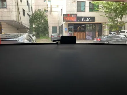 에스튠(아이나비 수원광교점) - 테슬라 모델3 하이랜드__ 아이나비 퀀텀3 + 커넥티드+ 케어셀12A 보조배터리 시거잭방식 / 경기 수원 영통