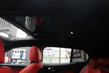 BMW F40  천장방음 / 블+보조배터리 / 코딩 / 수원, 광교, 동탄