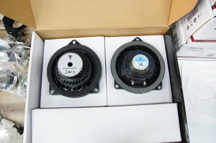 수원 에스튠 - BMW M135i__포칼 IS100KL 1,2열,센터,바닥우퍼 교체 / 수원, 광교, 동탄