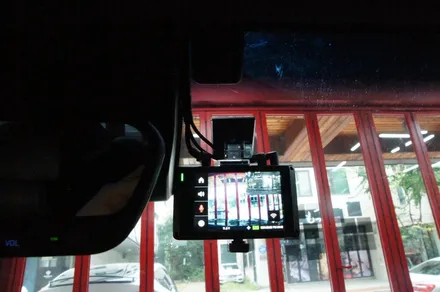 에스튠(아이나비 수원광교점) - 제네시스G70__아이나비 Z9500(와이파이동글,GPS) 2채널 블랙박스 장착 / 경기 수원 영통