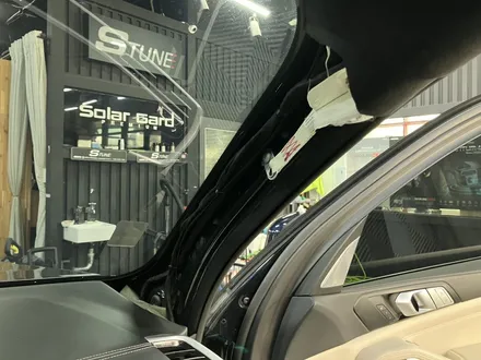 에스튠(아이나비 수원광교점) - BMW X7__아이나비QXD2, 케어셀15A 보조배터리 / 경기 수원 영통