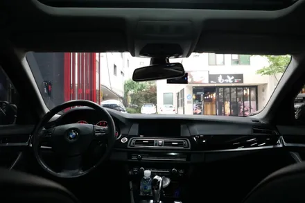 BMW F10 썬팅 재시공 + 아이나비 QXD8000 + 셀뱅크 B200 보조배터리 장착 / 수원, 광교, 동탄