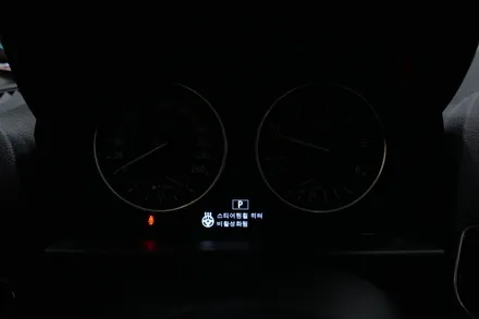 BMW 118D 도어로고라이트 / 열선핸들장착(컬럼+스위치) / 피에조부저 / 수원, 광교, 동탄