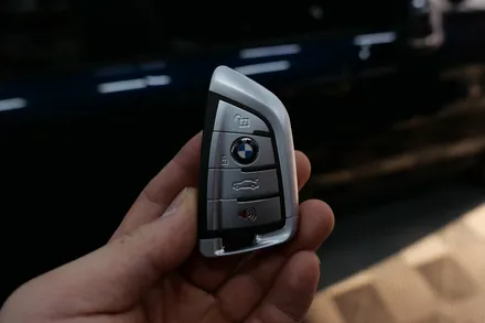 BMW 118D 크루즈컨트롤 스위치 장착 / 신형키 복사 / 수원, 광교, 동탄