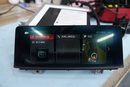 BMW 3투어링 - 솔라가드 프리미엄 퀀텀 전면, 측면 재시공, 8.8터치+ ID6 헤드유닛 장착 / 수원, 광교, 동탄