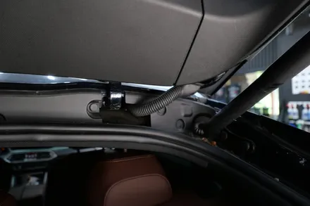 수원 에스튠 -  BMW X6 G06 아이나비 QXD8000+보조배터리 장착 / 수원, 광교, 동탄