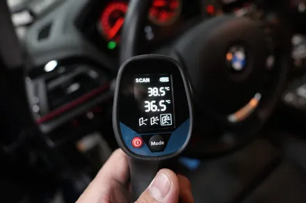 BMW 118D 도어로고라이트 / 열선핸들장착(컬럼+스위치) / 피에조부저 / 수원, 광교, 동탄