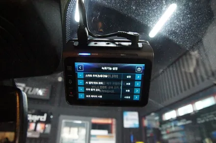 에스튠(아이나비 수원광교점) - BMW X4/G01 __ 아이나비 QXD1 + 보조배터리(더블독12AP) / 수원, 광교, 동탄