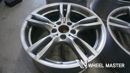 휠도색 bmw 330i 휠 m팩 18인치 검정유광 작업 / 파주,일산