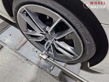 벤츠 E53AMG 포트홀 사고로 인한 휠크랙 중고휠교체 / 파주,일산