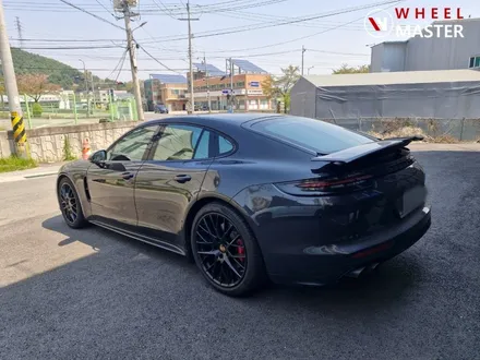 파주 휠수리 파나메라 GTS 21\