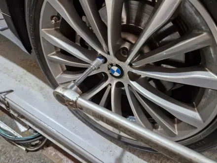 일산 휠굴절수리/BMW 540I 19\