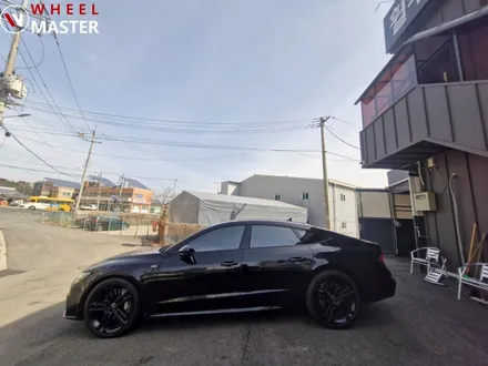 아우디 A7 55TFSI 21\