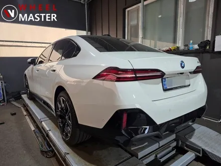 BMW G60 530e  939m 20인치 주차기스로 인한 다이아컷팅휠복원 / 파주,일산