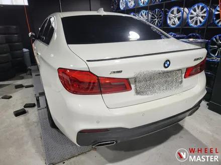 BMW G30 520D 662M 경계석 부딪힘 사고로 인한 휠파손으로 휠교체 / BMW 중고휠교체 / 파주,일산