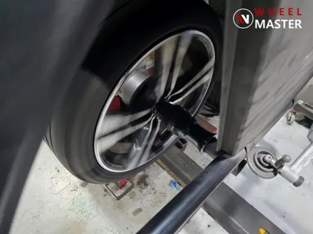 파주 휠수리 BMW 120I 18인치 포트홀 사고로 인한 휠굴절수리 / 파주,일산