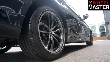 [휠마스터]주차기스가 심하게 생긴 휠을 새로 휠복원 된 휠로 교체한 BMW 530i / 일산 휠복원 / 파주,일산