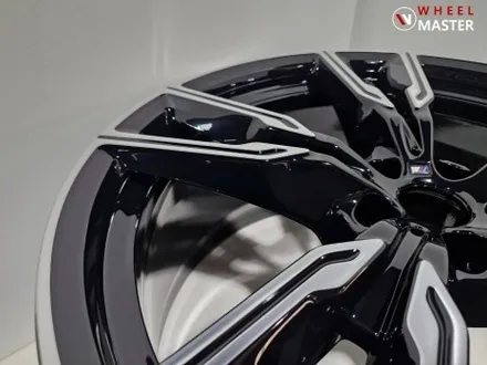 BMW X5 M60I 747M 22\