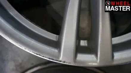 흰색차량에 검정유광 휠도색을 통해 포인트를 준 BMW328i / 일산휠도색 / 파주,일산