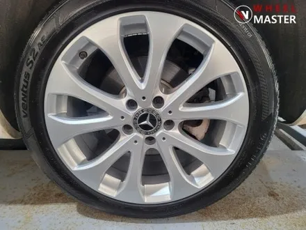 벤츠 W213 E300 익스클루시브 18\