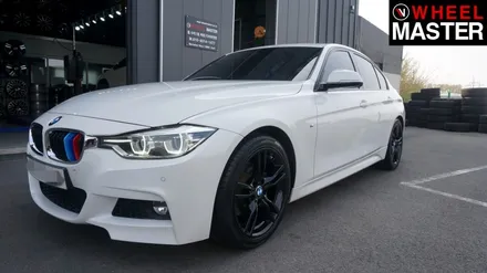 흰색차량에 검정유광 휠도색을 통해 포인트를 준 BMW328i / 일산휠도색 / 파주,일산