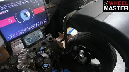 주차기스가 생긴 벤츠 E300 차량 휠의 다이아컷팅휠복원 / 일산 다이아몬드컷팅 / 파주,일산
