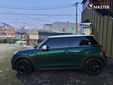 BMW 미니 쿠퍼 16\