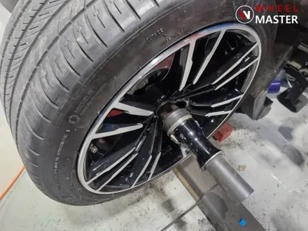 BMW F90 M5 706M 20\