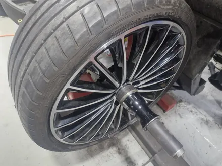 파주 휠수리/벤츠 신형cls450 amg 마차휠 포트홀충격으로 심각한 휠굴절수리/열변형없는 휠수리 / 파주,일산