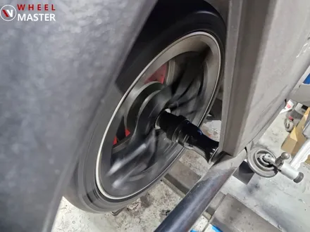 핸들떨림 진동으로 입고한 e53amg 20\