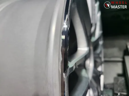 벤츠 휠도색 / 벤츠 C63AMG 잘못된 휠복원 완전박리후 검정유광 휠도색 / 파주,일산