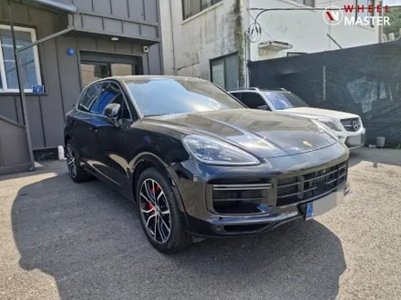 카이엔 터보 21\