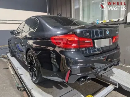 BMW F90 M5 706M 20\