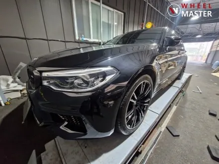 BMW F90 M5 706M 20\