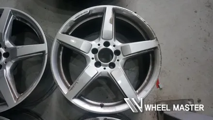 벤츠 cls350 블루텍 amg 휠 19인치 검정유광 휠도색 / 파주,일산