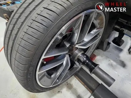 벤츠 CLS53AMG 중고휠 교체 및 열변형없는 휠굴절수리 / 파주,일산
