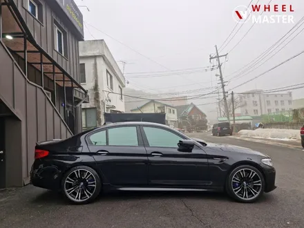 BMW F90 M5 706M 20\