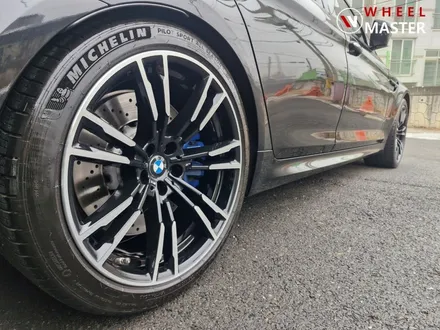 BMW F90 M5 706M 20\