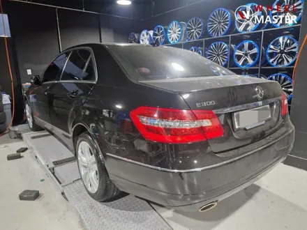 벤츠 W212 E300 17\