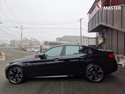 BMW F90 M5 706M 20\