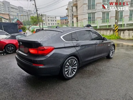 BMW 5GT 19\