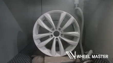 자동차 휠 기스 흠집 완벽 수리 bmw 520d 휠 럭셔리 모델 18인치 휠복원 휠마스터 / 파주,일산
