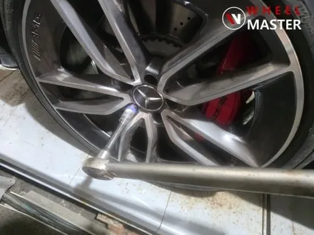 벤츠 E53AMG 포트홀 밟고 휠굴절 열변형없는 휠굴절수리 / 파주,일산