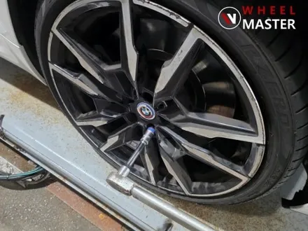 BMW M850I 포트홀 충격으로 심각한 휠굴절 수리 (열변형없는 휠굴절수리) / 파주,일산