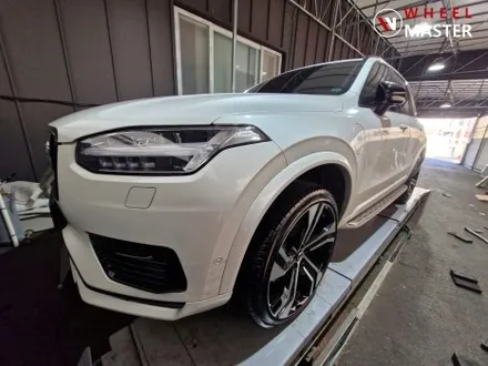 볼보 XC90 하이브리드R디자인 22\