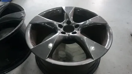 벤츠 cls350 휠 19인치 휠 도색 검메탈 작업 / 파주,일산