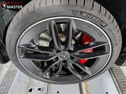 핸들떨림 진동으로 입고한 e53amg 20\