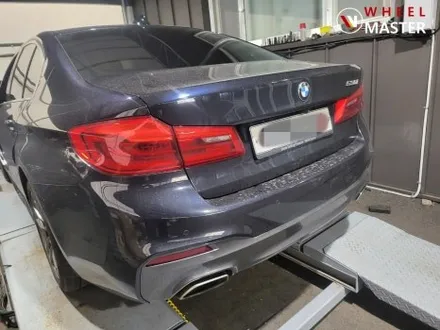 BMW G30 530I 662M 18\