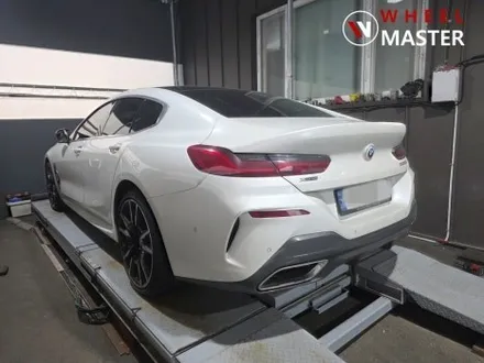 BMW M850I 포트홀 충격으로 심각한 휠굴절 수리 (열변형없는 휠굴절수리) / 파주,일산