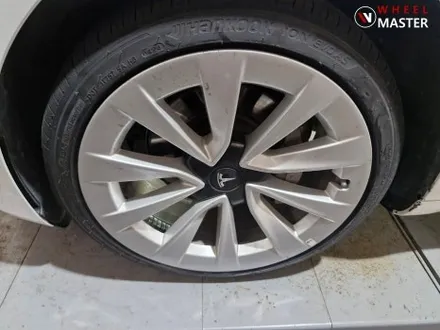 테슬라 모델 3 하이랜드 19\